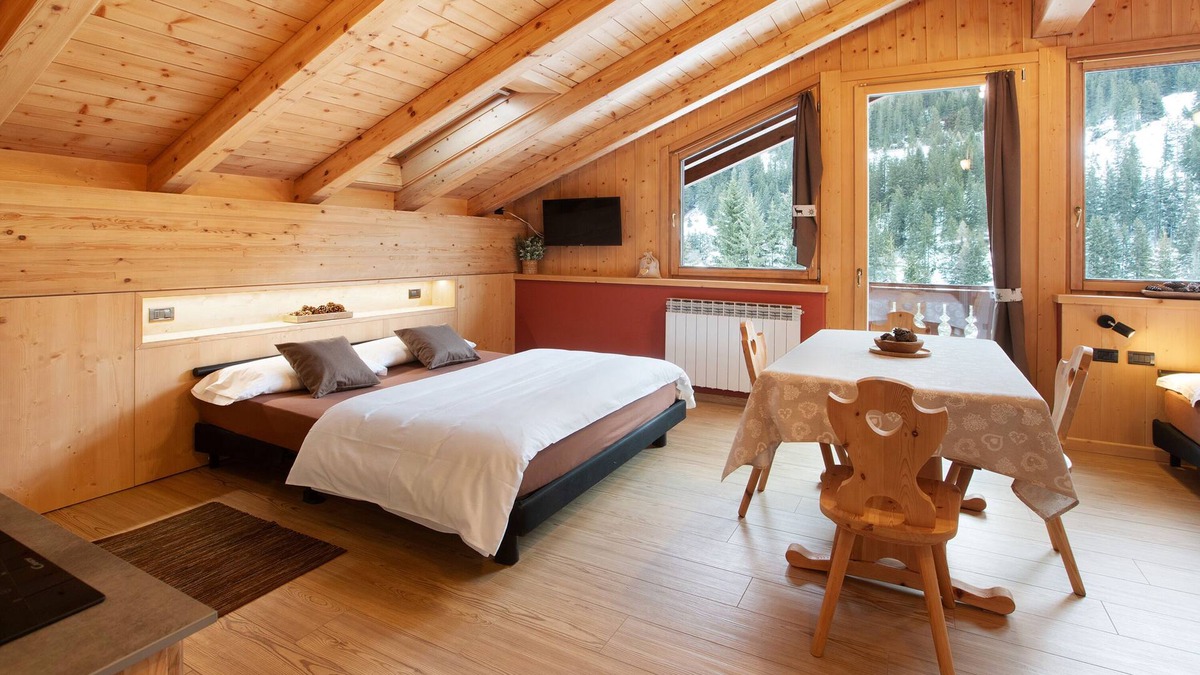 Santa Caterina Valfurva Apartment | Apartment 'Chalet Primula 13' with Mountain View, Shared Garden and Wi-Fi