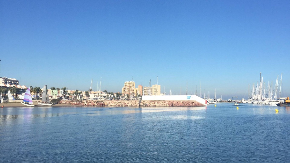 Playa Pobla de Farnals Apartment | Apartment by the sea.