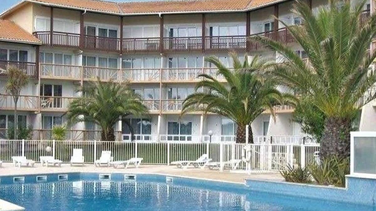 Vieux-Boucau-les-Bains Apartment | Apartment for 6 pers. at the edge of the Port d'Albret Lake.