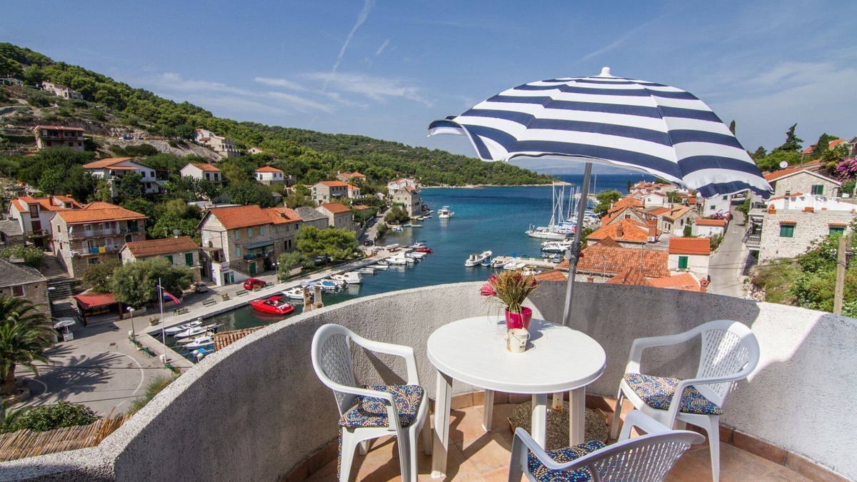 Stomorska Apartment | Apartment Marko (10178-A1) - Stomorska - island Solta