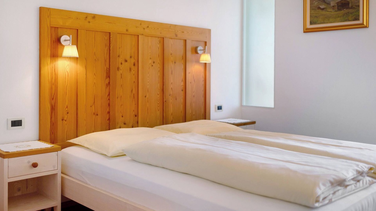 Mareo Apartment | Apartment 'B' with Mountain View, Balcony and Wi-Fi