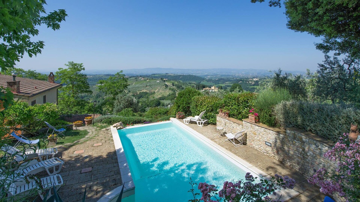 Magliano Apartment | Apartment with A/C, WIFI, pool, pets allowed, panoramic view, parking, close to Greve In Chianti