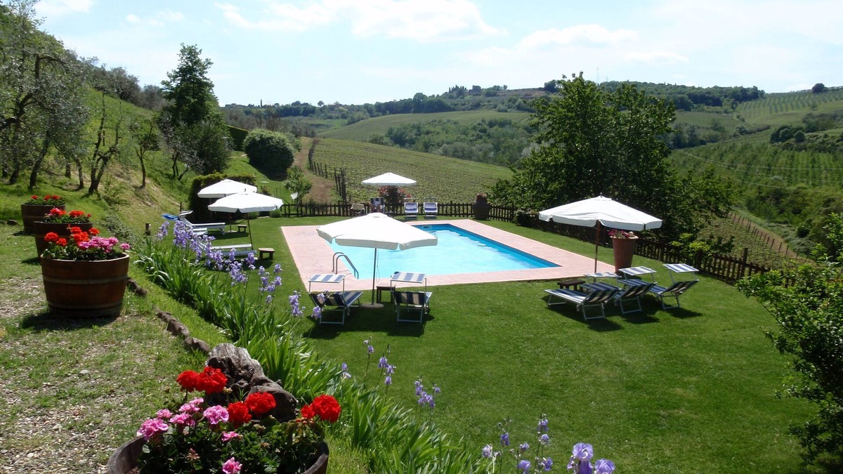 San Pietro in Bossolo Apartment | Apartment 'LEGNAIA' at IL BACIO Farmhouse