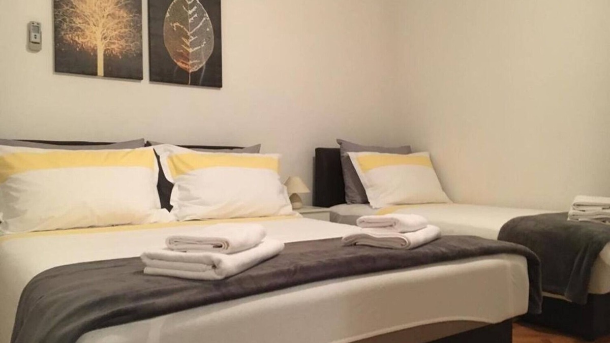 Vrpolje Apartment | Apartment Željko - large terrace : - Makarska, Riviera Makarska, Croatia