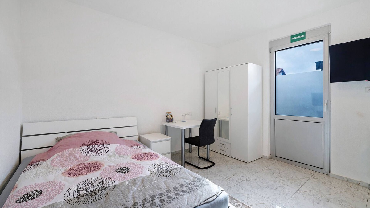 Gemarkung Tailfingen Apartment | Apartment '1' with Shared Terrace and Wi-Fi