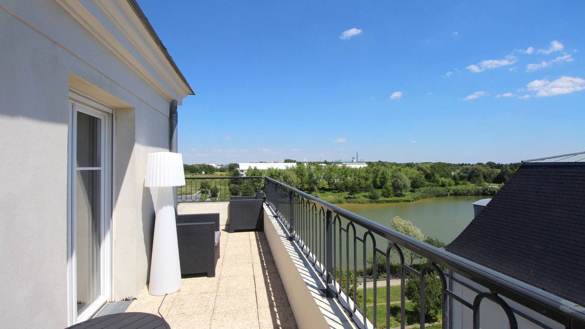 Serris Apartment | Apartment 10 pax lake view and Disneyland Paris (HONORE1)