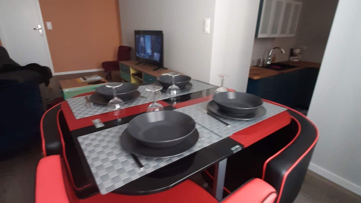Bourg-Saint-Andeol Apartment | Apartment 102 ! refurbished 07/2019 ! 45 M2 (sleeps 4)