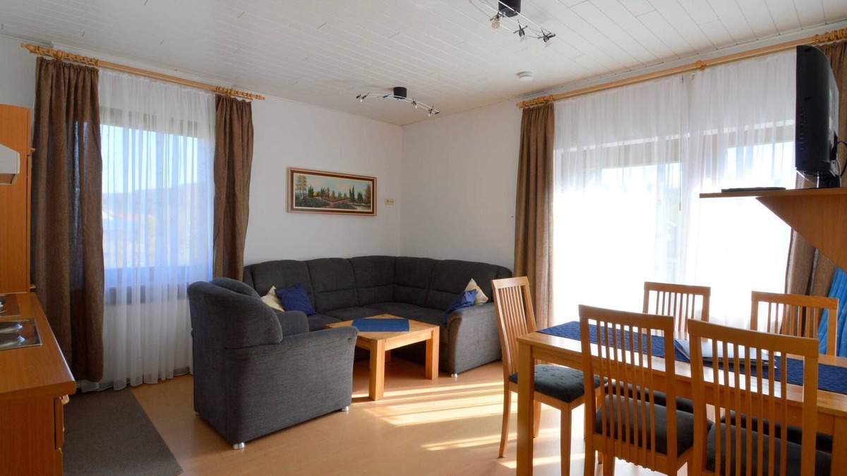 Nieder-Werbe Apartment | Apartment 12 - Apartments Arrow