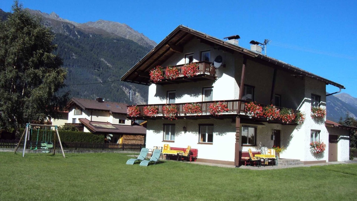 Unterlaengenfeld Apartment | Apartment 2-4 persons - Guesthouse Ennemoser