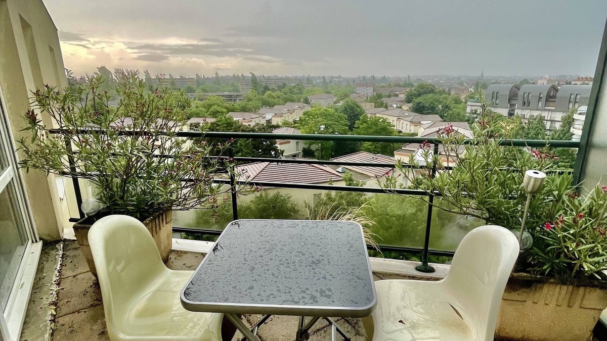 Maladiere Apartment | Apartment 2 people Toison d'Or district