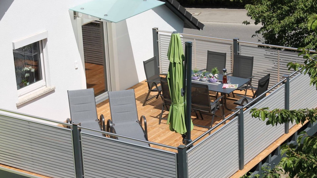 Beuren Apartment | Apartment 2 with Balcony and Wi-Fi