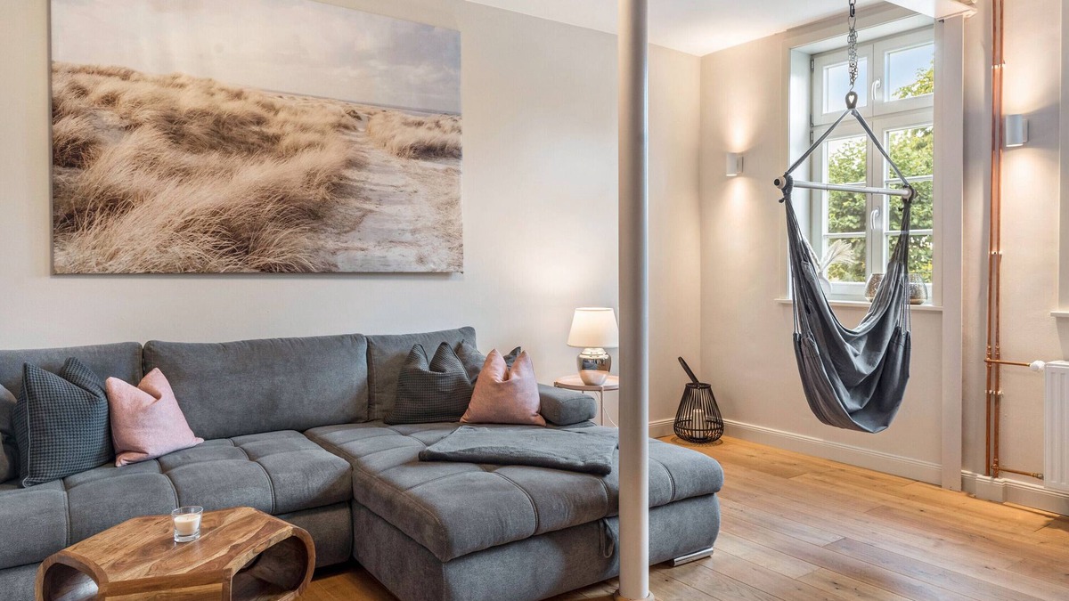 Groß Pankow Apartment | Apartment '3 Prignitz' with private terrace, shared garden and Wi-Fi