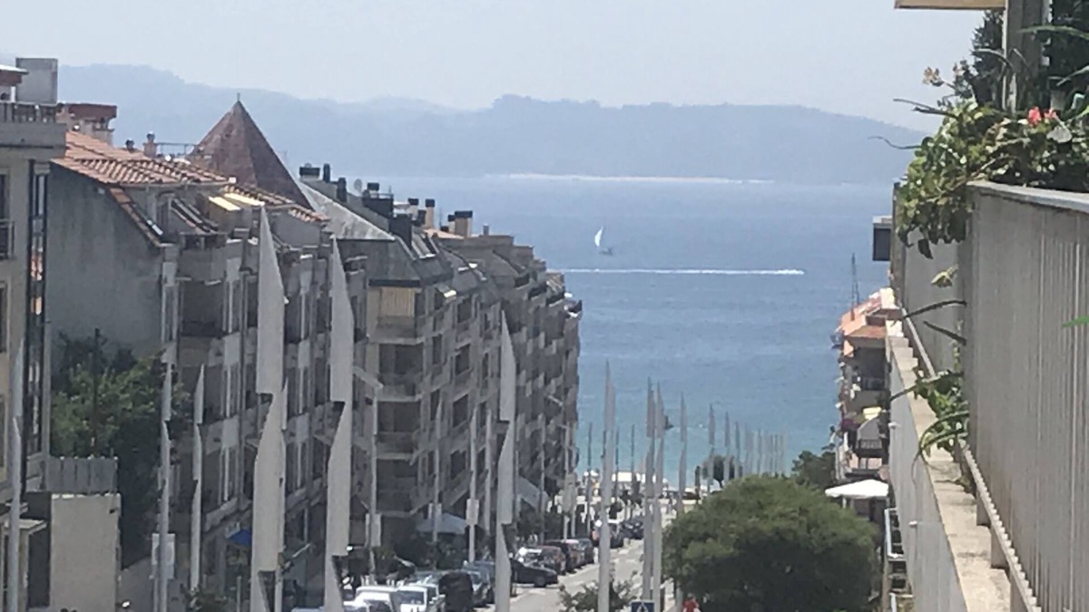 Sanxenxo Apartment | Apartment 300 meters from the beach of Silgar, new, exterior and bright