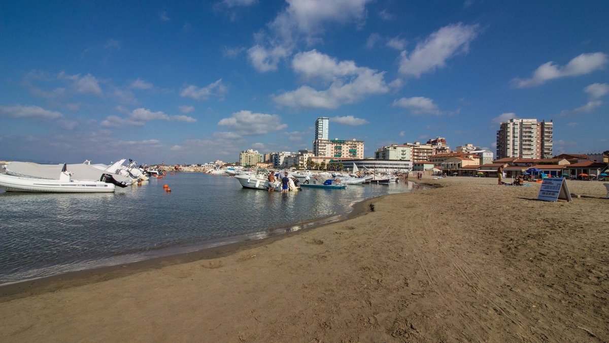 Follonica Apartment | apartment 300 meters from the sea