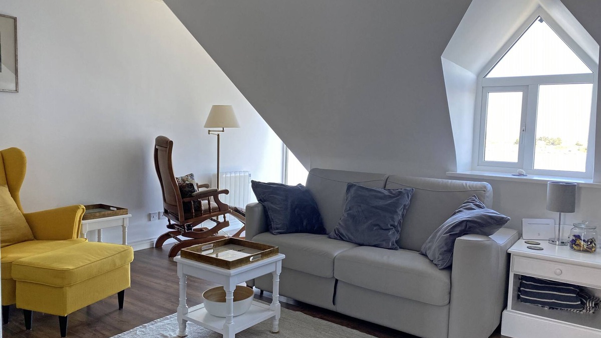 Roundstone Cottage | Apartment 454 - Roundstone - sleeps 5 guests in 2 bedrooms