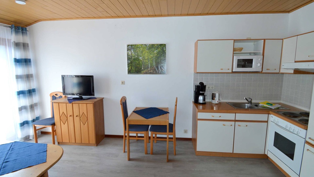 Nieder-Werbe Apartment | Apartment 5 - Apartments arrow