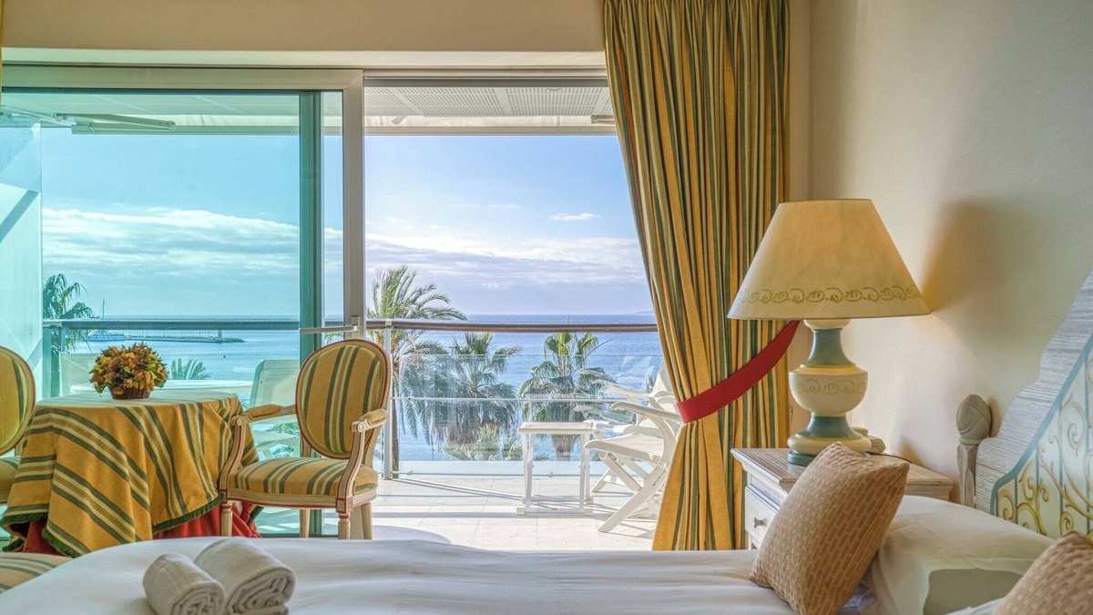 Pointe Croisette Apartment | Apartment 60sqm on the Croisette - Balcony with sea view