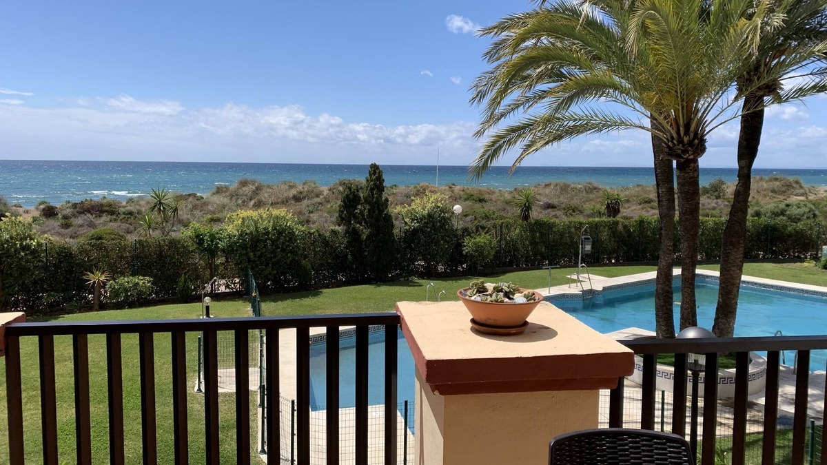 Nikki Beach Apartment | Apartment 815 first line of the beach with sea views