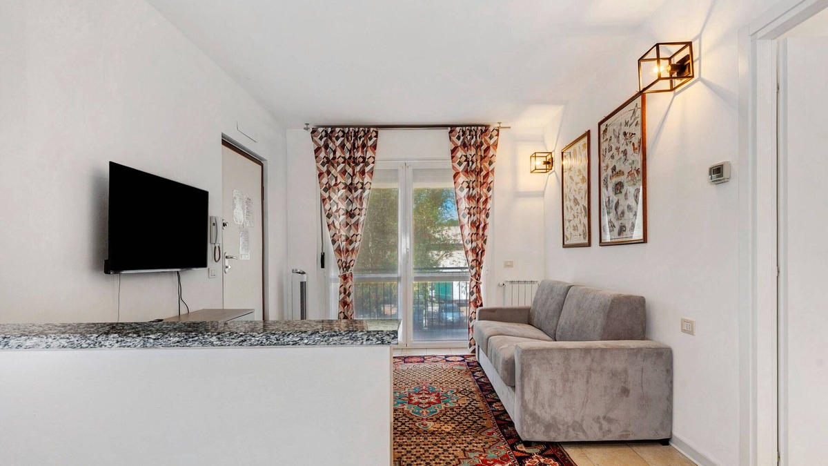 Lonate Pozzolo Apartment | Apartment '9' with Shared Garden, Balcony and Wi-Fi