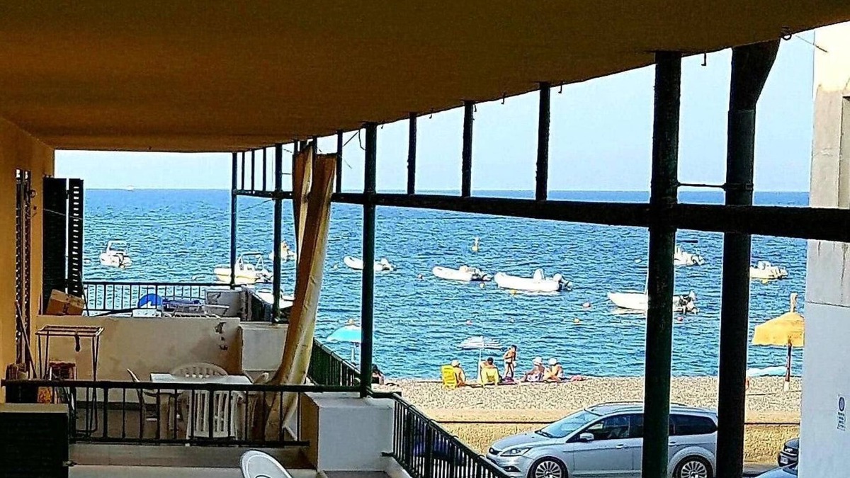 Canneto Apartment | Apartment a few meters from the beach
