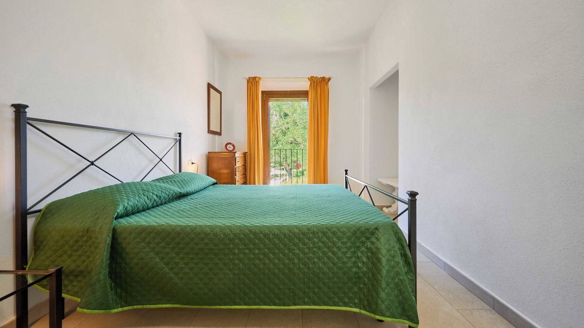 Gavorrano Apartment | Apartment 'Aia' with Shared Pool, Wi-Fi and Air Conditioning