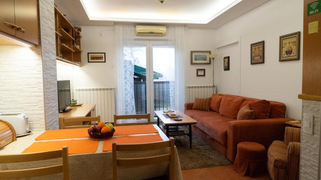 Vozdovac Apartment | Apartment Akacija Gardens