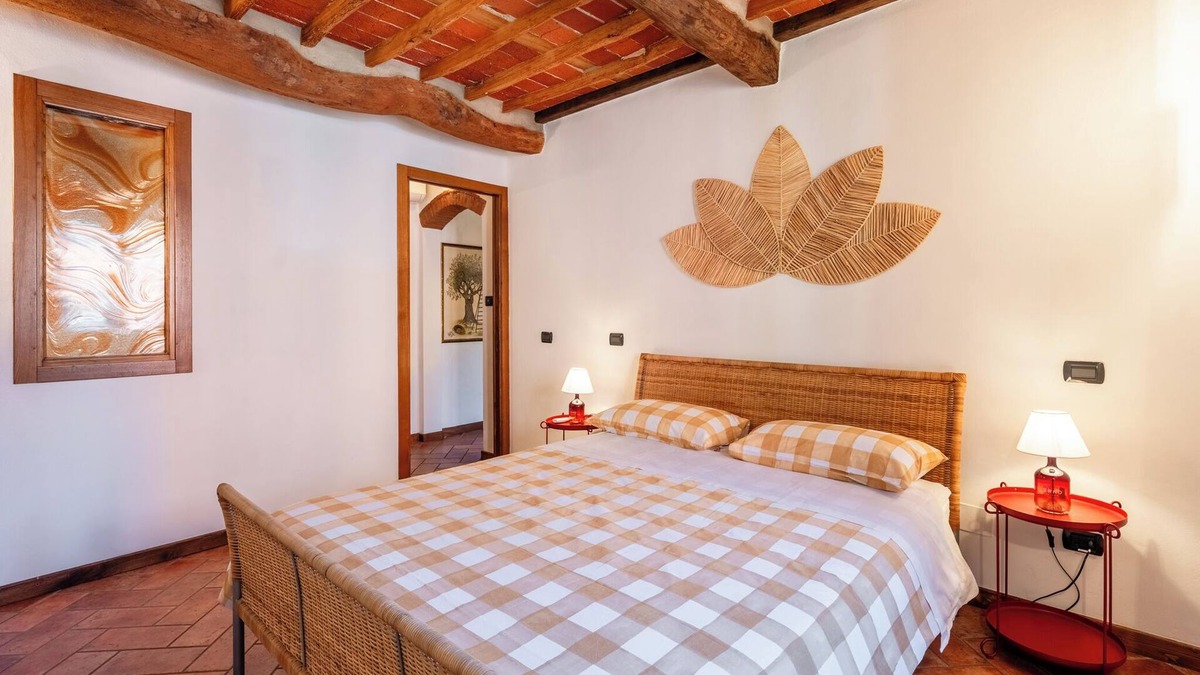 Borgo a Buggiano Apartment | Apartment 'Al Borgo 153' with Wi-Fi and Air Conditioning
