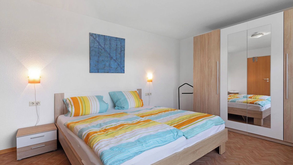 Altenheim Apartment | Apartment 'Am Reitplatz' with Shared Terrace and Wi-Fi