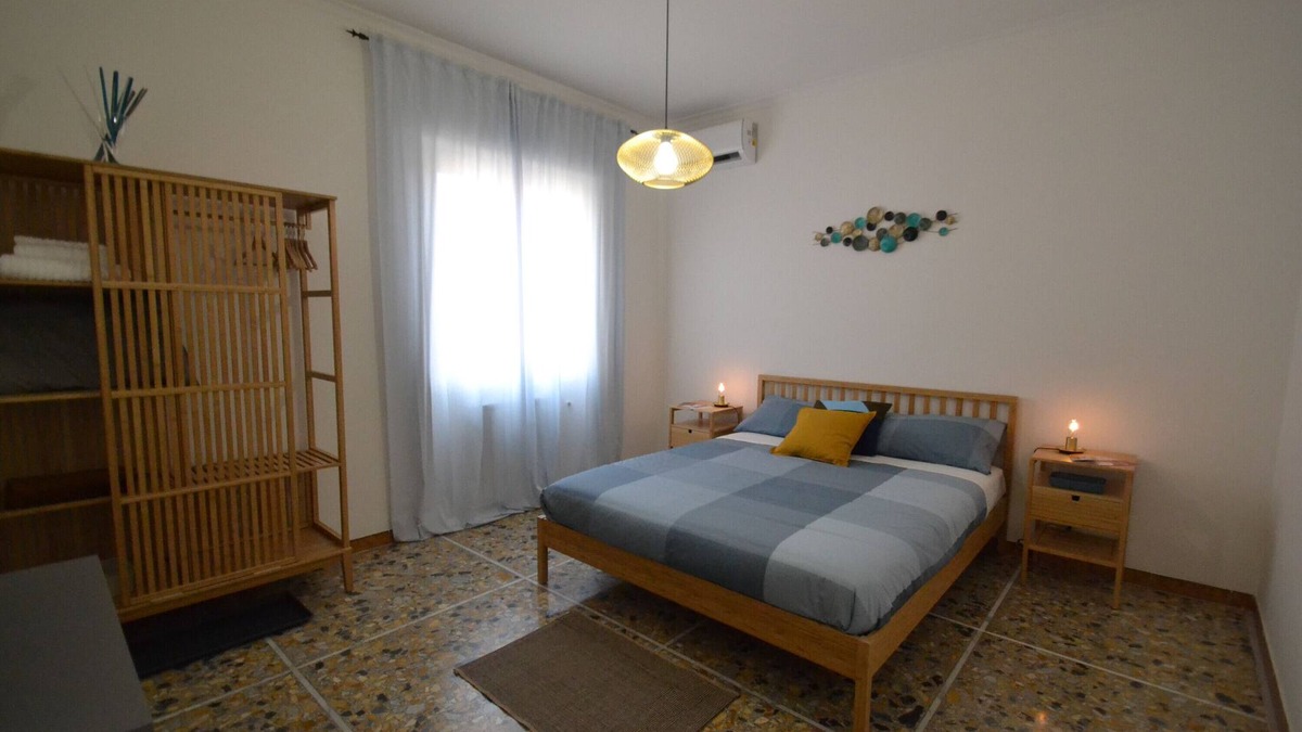 Tuscolano Apartment | Apartment 'Amy Home' with Balcony, Wi-Fi and Air Conditioning