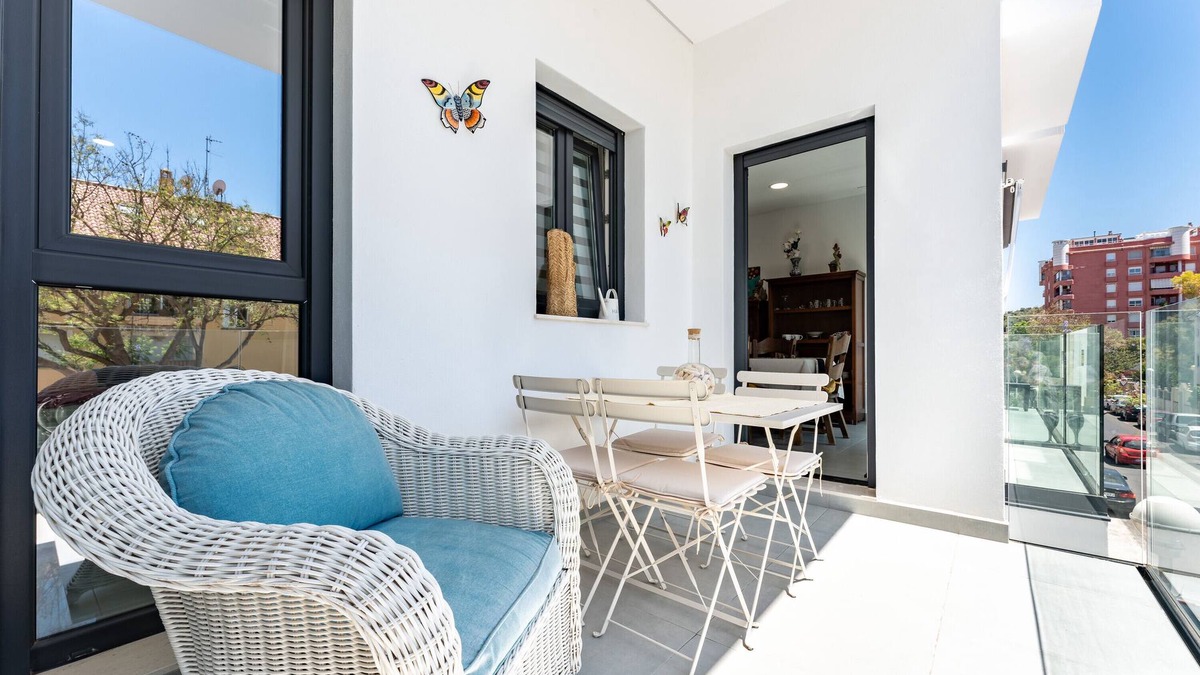 Fuengirola Apartment | Apartment 'Apartamento Novasol' with Private Terrace, Wi-Fi and Air Conditioning