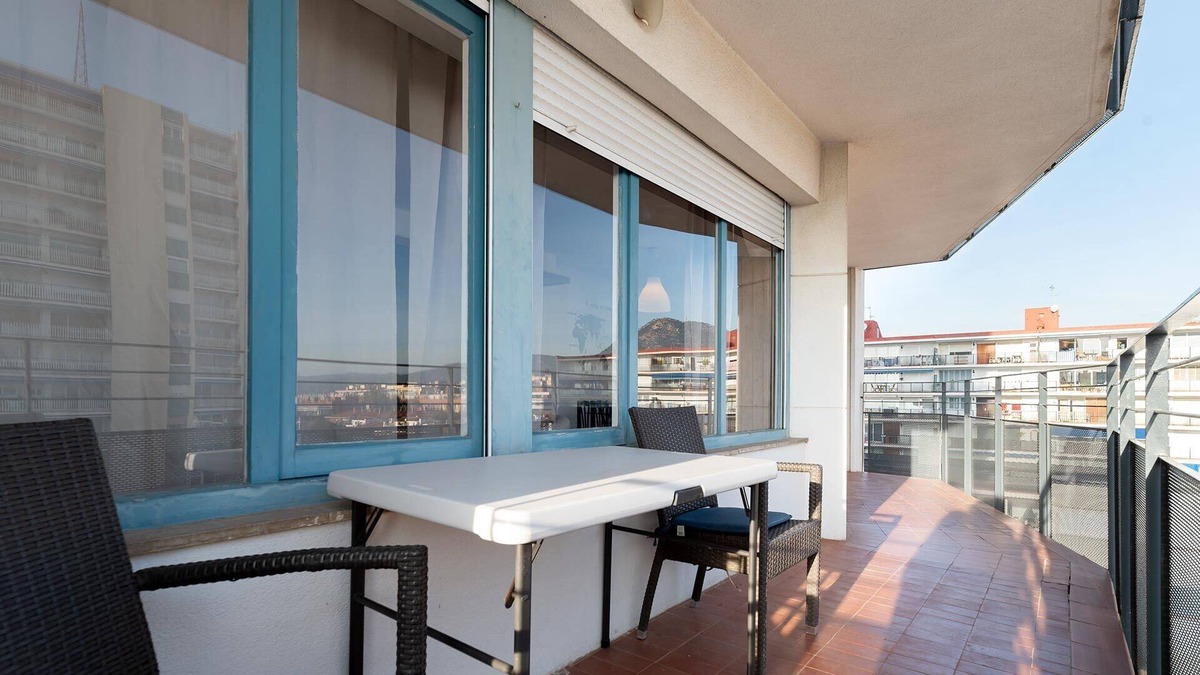 Vilassar de Mar Apartment | Apartment "App Can Mabi centrico 25km BCN" with Balcony, Terrace & Wi-Fi