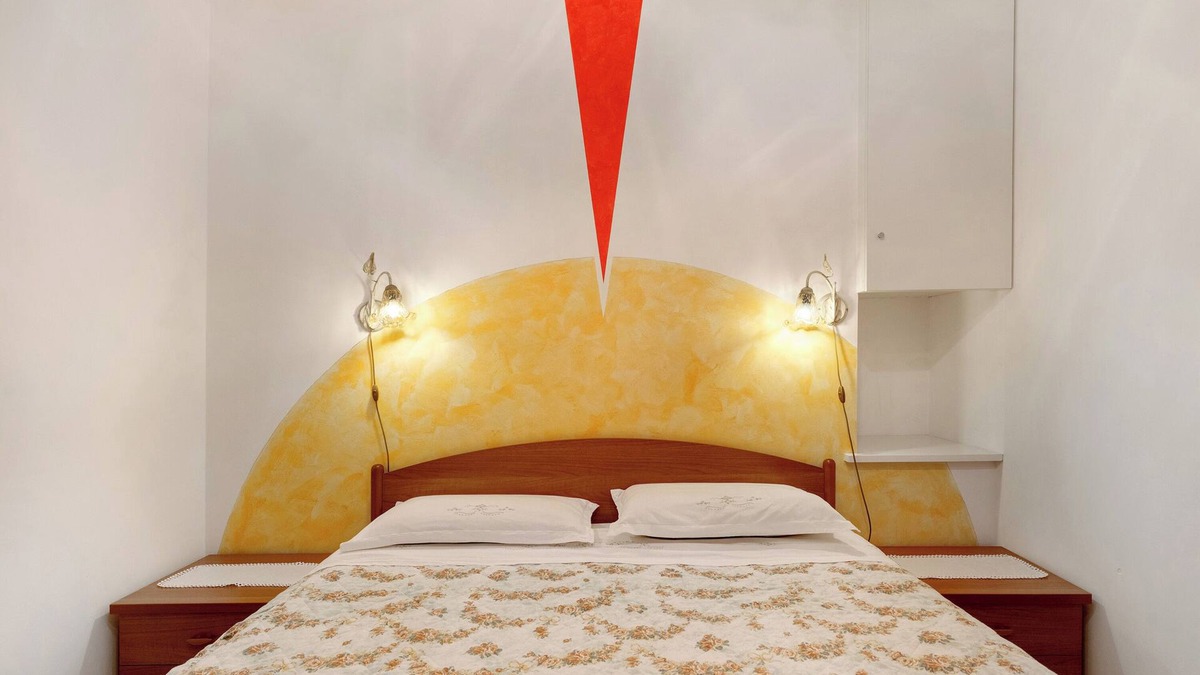 San Lazzaro Apartment | Apartment 'Appartamento Tramonto' with Sea View, Shared Terrace and Wi-Fi