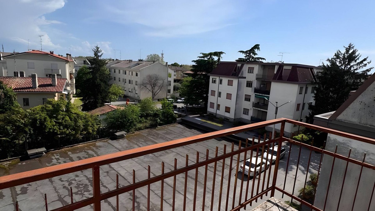 Monfalcone Apartment | Apartment 'Aris' with Balcony and Air Conditioning