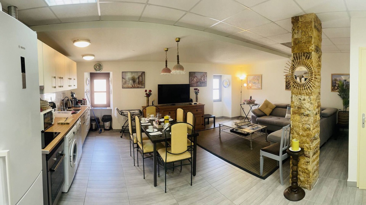 Montreal Apartment | Apartment "Armonica" with Wi-Fi & A/C
