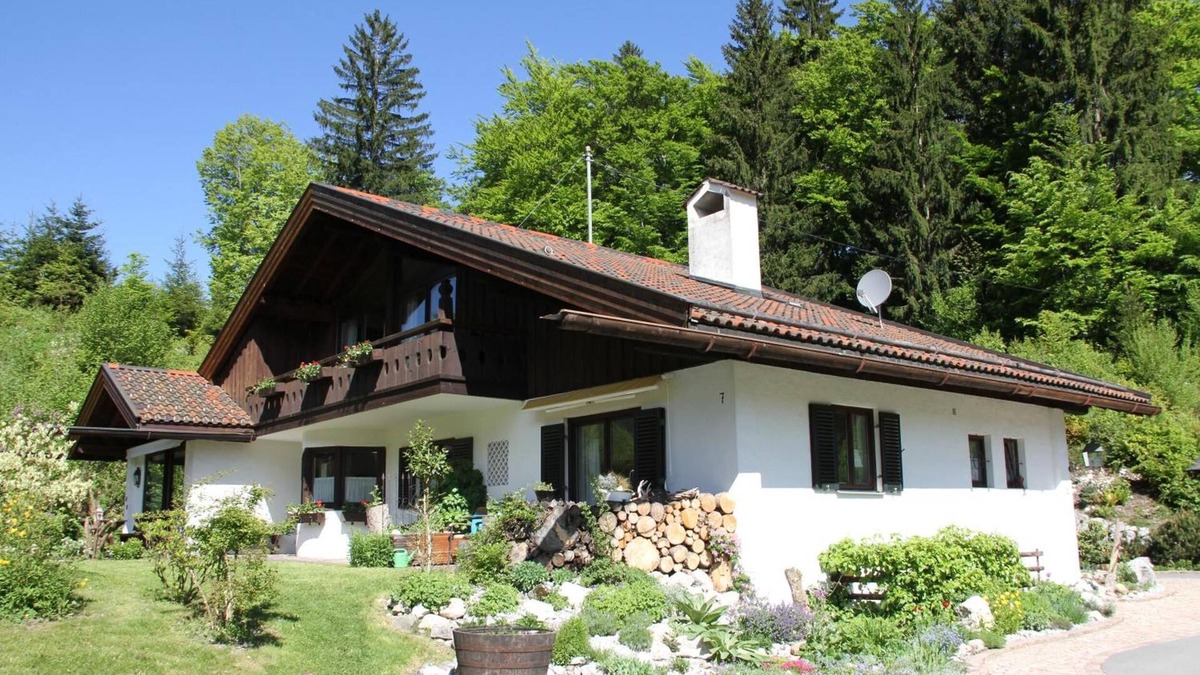 Obergrainau Apartment | Apartment 'Arnika' with Mountain View, Private Terrace and Wi-Fi