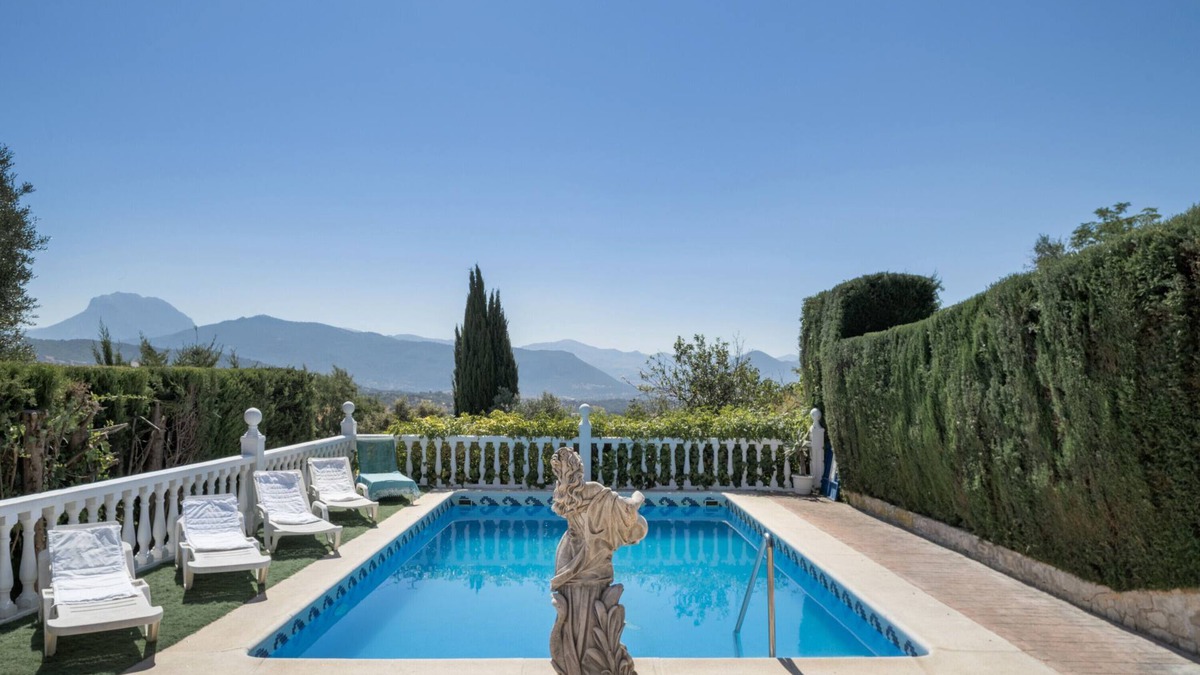 Prado del Rey Apartment | Apartment 'Arroyuelo' with Mountain Views, Wi-Fi and Air Conditioning