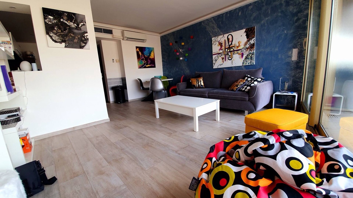 Carre d'Or Apartment | Apartment Art Deco - top floor - Promenade des Anglais - Golden Square -