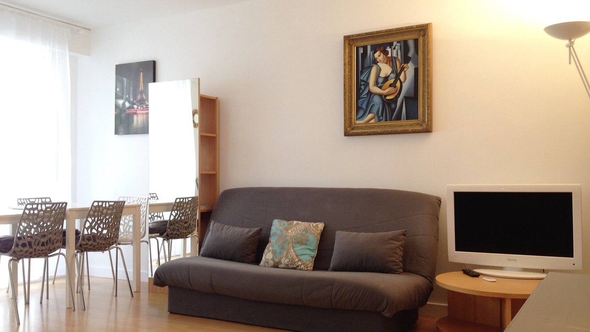 Grenelle Apartment | Apartment At Eiffel Tower, ICONIC LOCATION, District 7, Sleeps 5/6