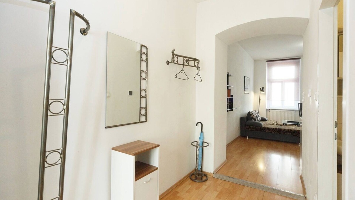 Funfhaus Apartment | Apartment No. 04 in Vienna near Schönbrunn/Westbahnhof | Keyless Check-In