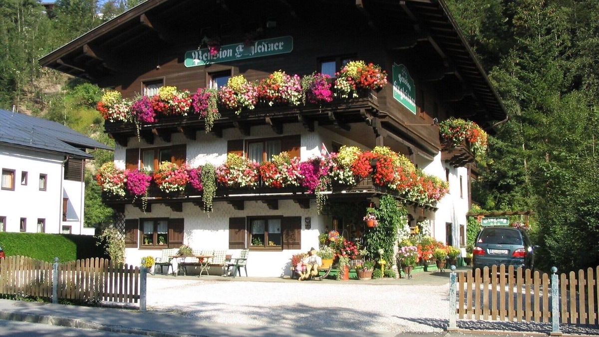 Saalbach-Hinterglemm Apartment | Apartment in Saalbach near Ski Slopes
