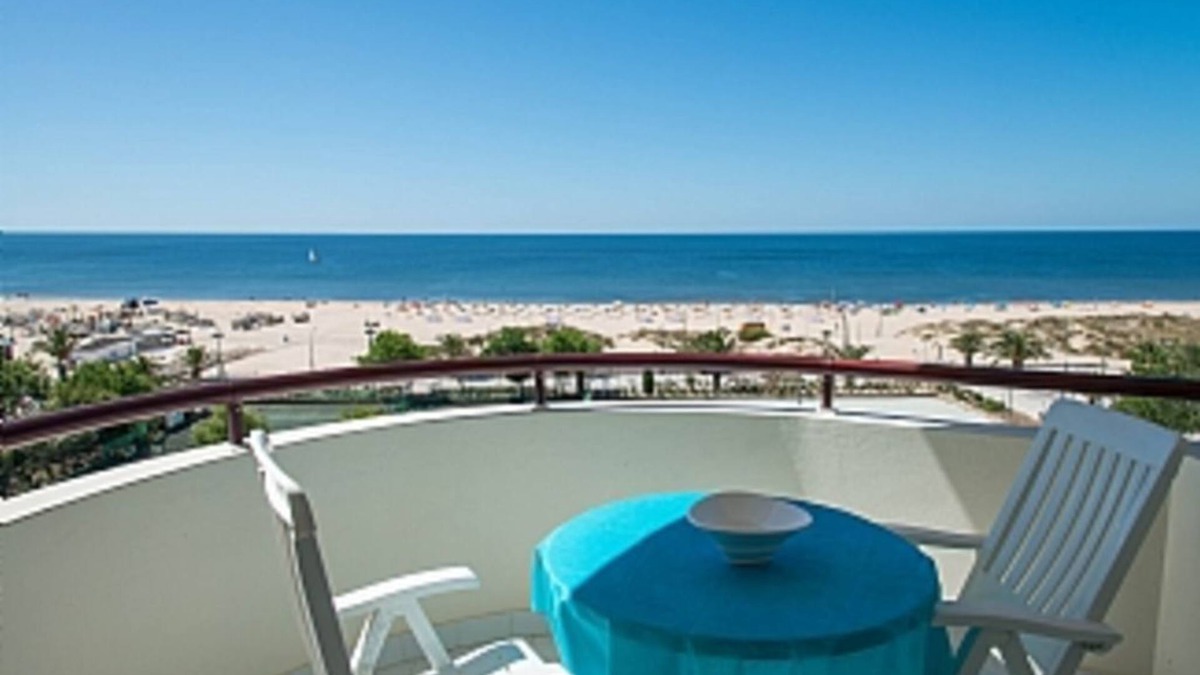 Vila Real Santo Antonio Apartment | Apartment at The Beach Front