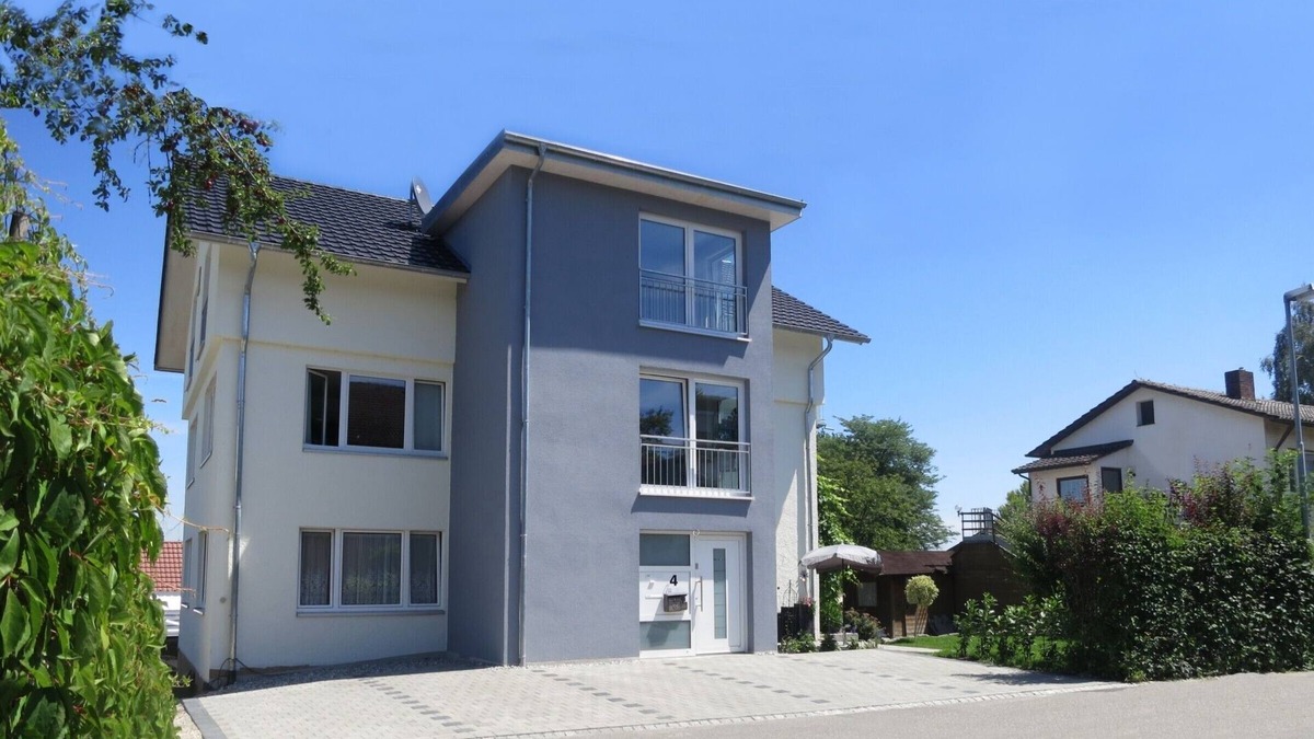 Dingelsdorf Apartment | Apartment 'Atelier Probst - D4' with Private Terrace, Shared Garden and Wi-Fi