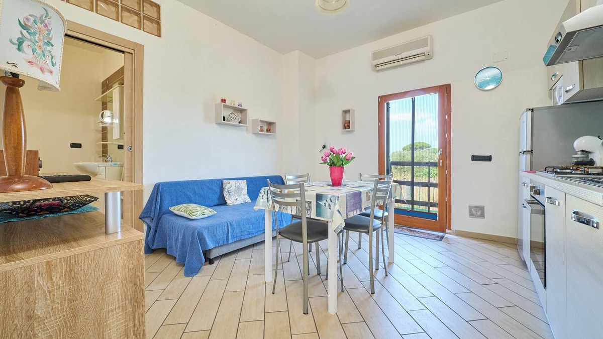 Castagneto Carducci Apartment | Apartment 'Bilocale In Campagna' with Private Garden, Balcony and Wi-Fi