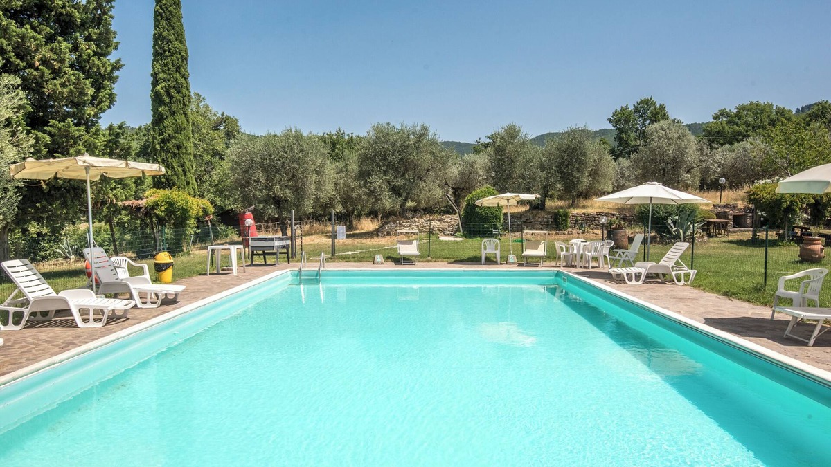 Castiglion Fibocchi Other | Apartment "Bilocale Vermiglio" with Shared Pool & Wi-Fi