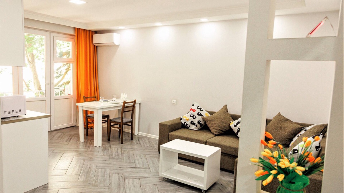 Saburtalo Apartment | Apartment "B" with a separate bedroom