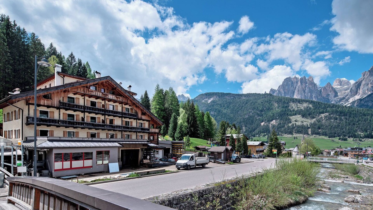 San Giovanni di Fassa Apartment | Apartment 'Badia' with Mountain View, Shared Terrace and Wi-Fi