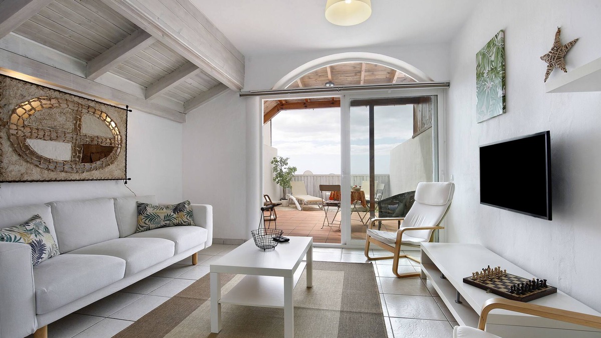 Bahia Calma Apartment | Apartment Bahía Vista with Sea View, Wi-Fi & Terraces