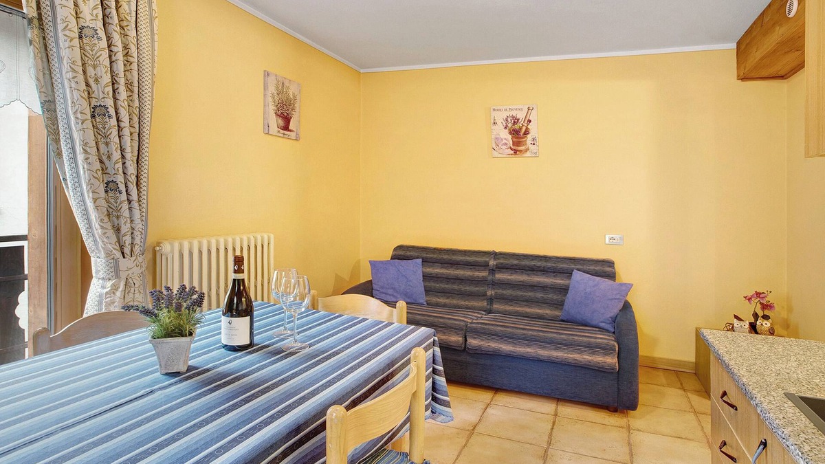 Livigno Apartment | Apartment 'Bait Dal Cucù Appartamento All' with Mountain View, Shared Garden and Wi-Fi