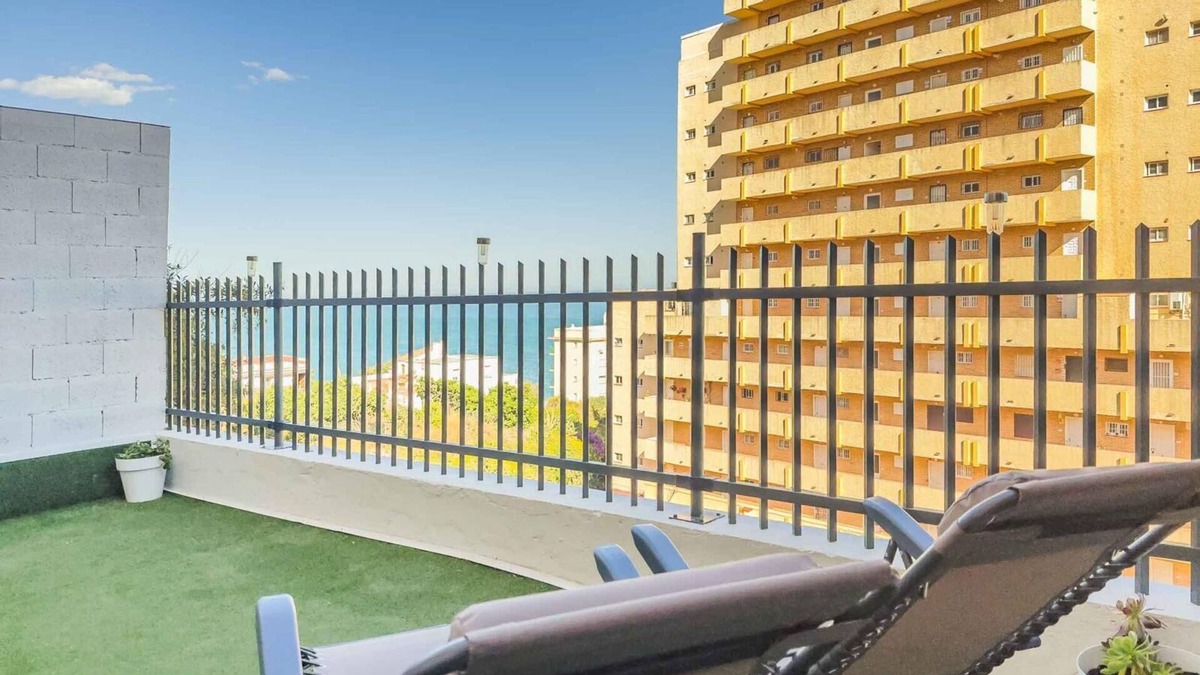 Torreblanca Apartment | Apartment 'Beach View Challenge' with Sea View, Wi-Fi and Air Conditioning