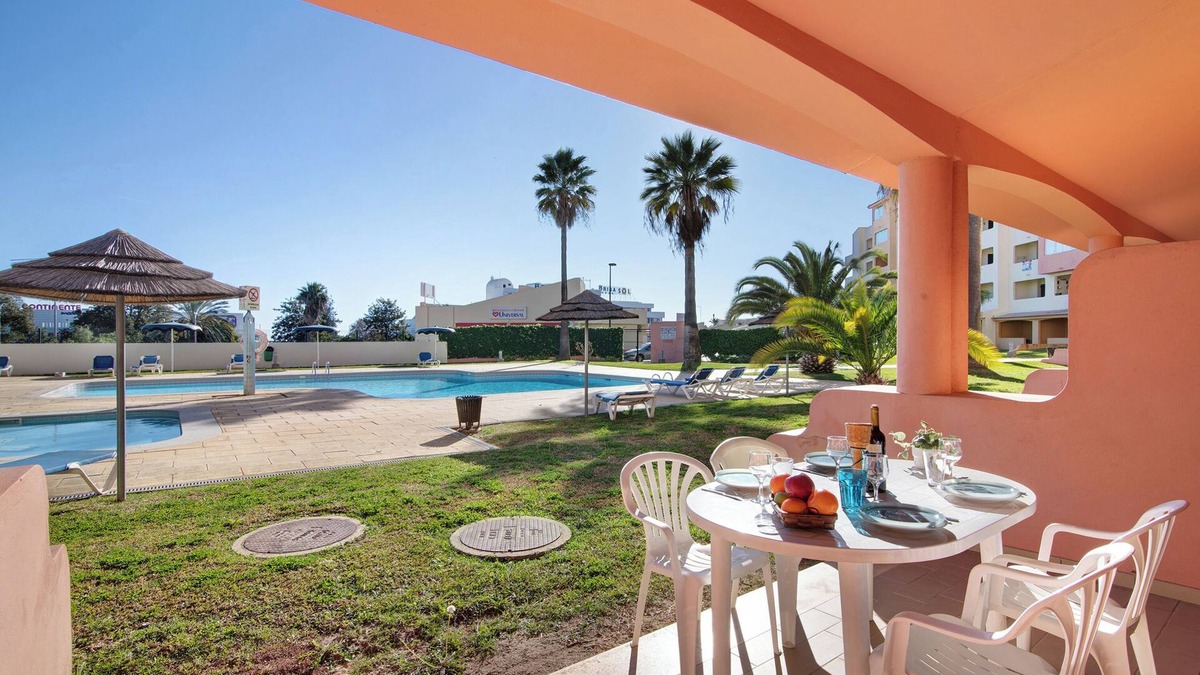 Correeira Apartment | Apartment 'Bela Vista House T2' with Shared Pool, Private Terrace and Wi-Fi